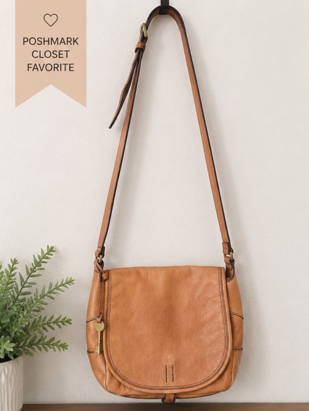 Vintage FOSSIL Tan Leather Crossbody Bag